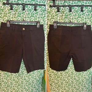 EUC Faded Glory Black Shorts 🩳 Size 4. 🖤